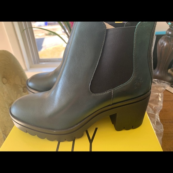 Fly London boots - Picture 4 of 9